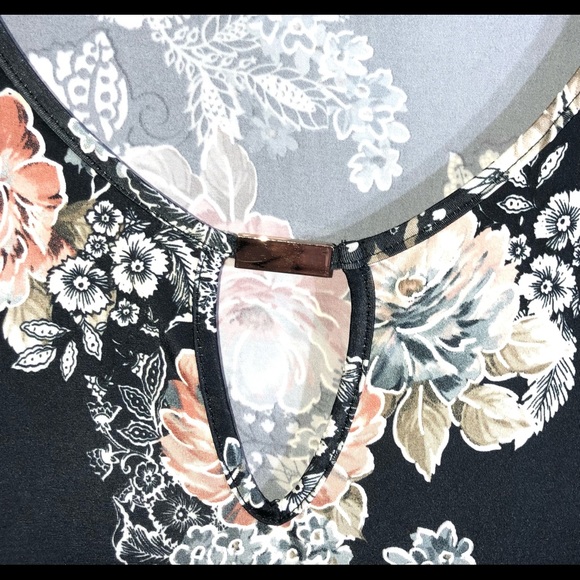 Cute Flutter Sleeve Knit Dress 2X - Picture 3 of 6